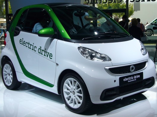 Smart_fortwo_electric-green-mobility-rental